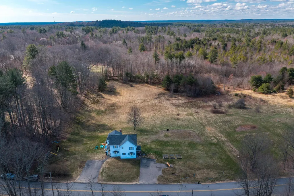 2 Hayes Road Madbury NH 03823