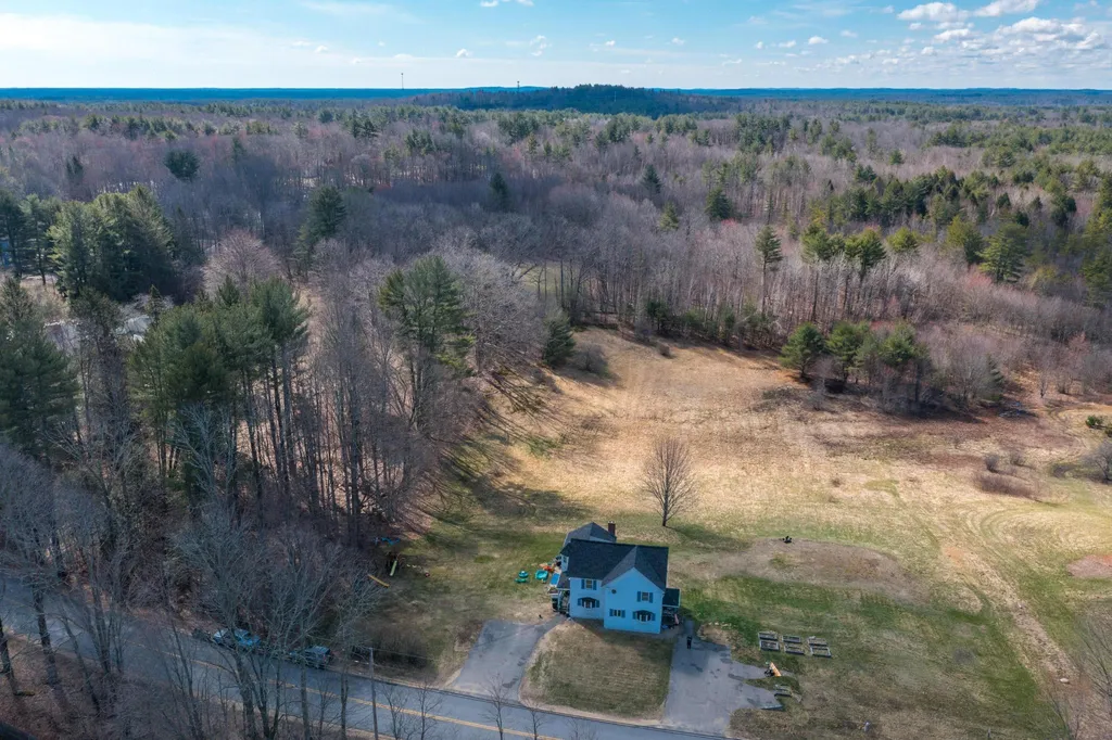 2 Hayes Road Madbury NH 03823