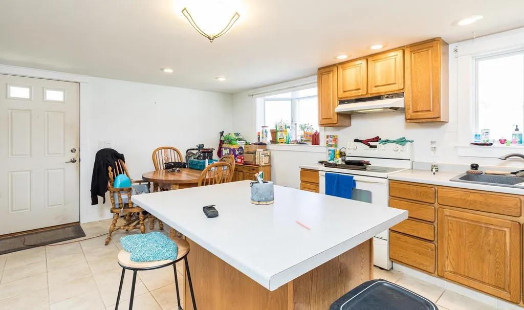 2 Hayes Road Madbury NH 03823