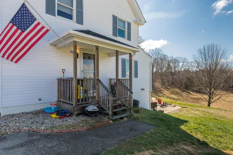 2 Hayes Road Madbury NH 03823