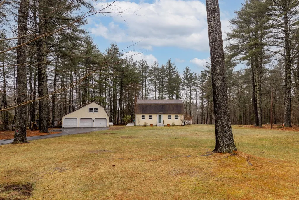 13 Candice Lane Newmarket NH 03857