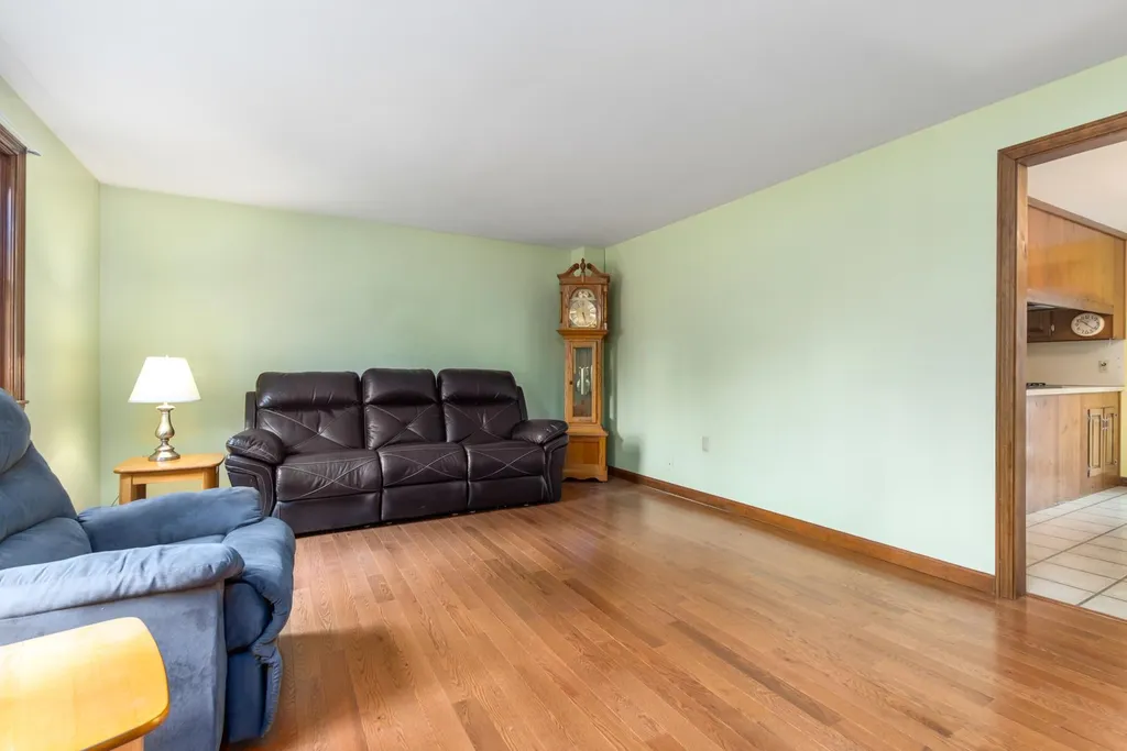 13 Candice Lane Newmarket NH 03857