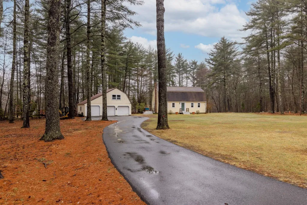 13 Candice Lane Newmarket NH 03857