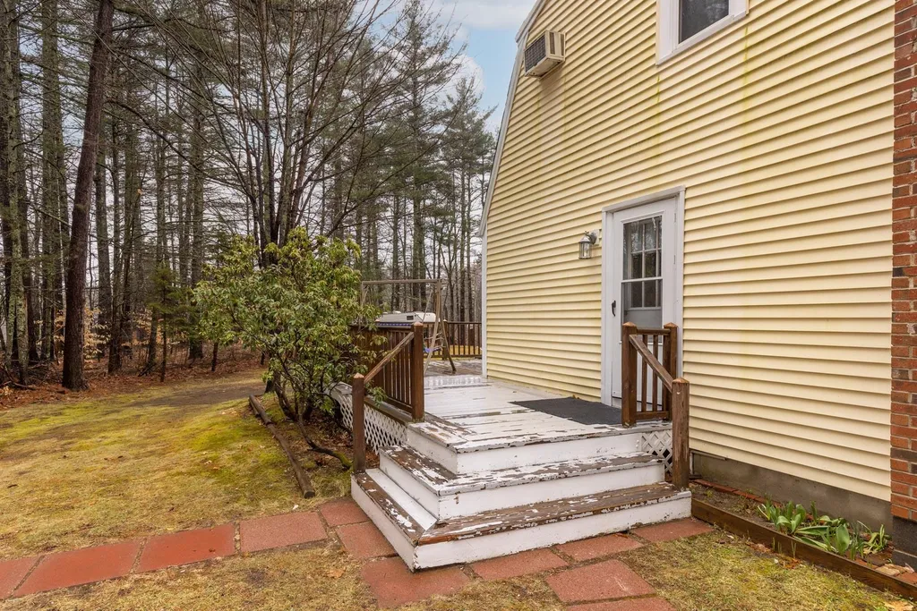 13 Candice Lane Newmarket NH 03857