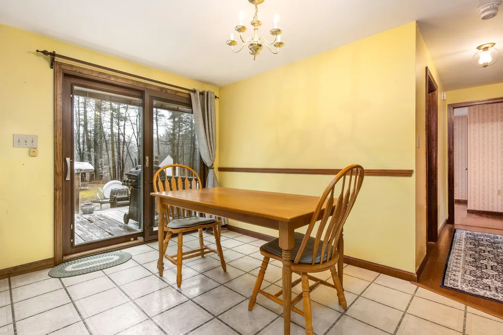 13 Candice Lane Newmarket NH 03857
