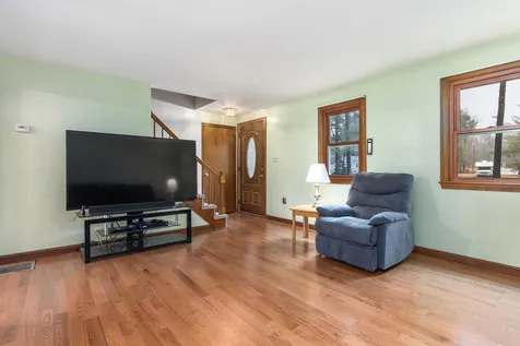 13 Candice Lane Newmarket NH 03857
