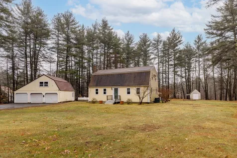 13 Candice Lane Newmarket NH 03857