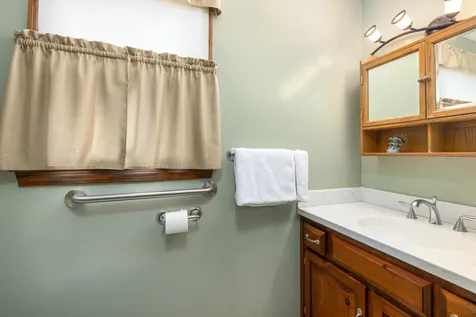 13 Candice Lane Newmarket NH 03857