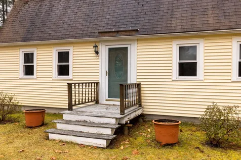 13 Candice Lane Newmarket NH 03857