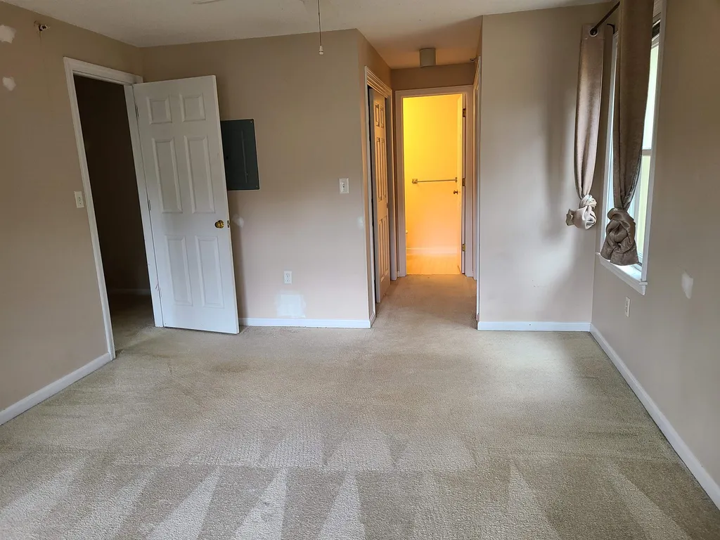 2 Mayfair Lane Nashua NH 03063