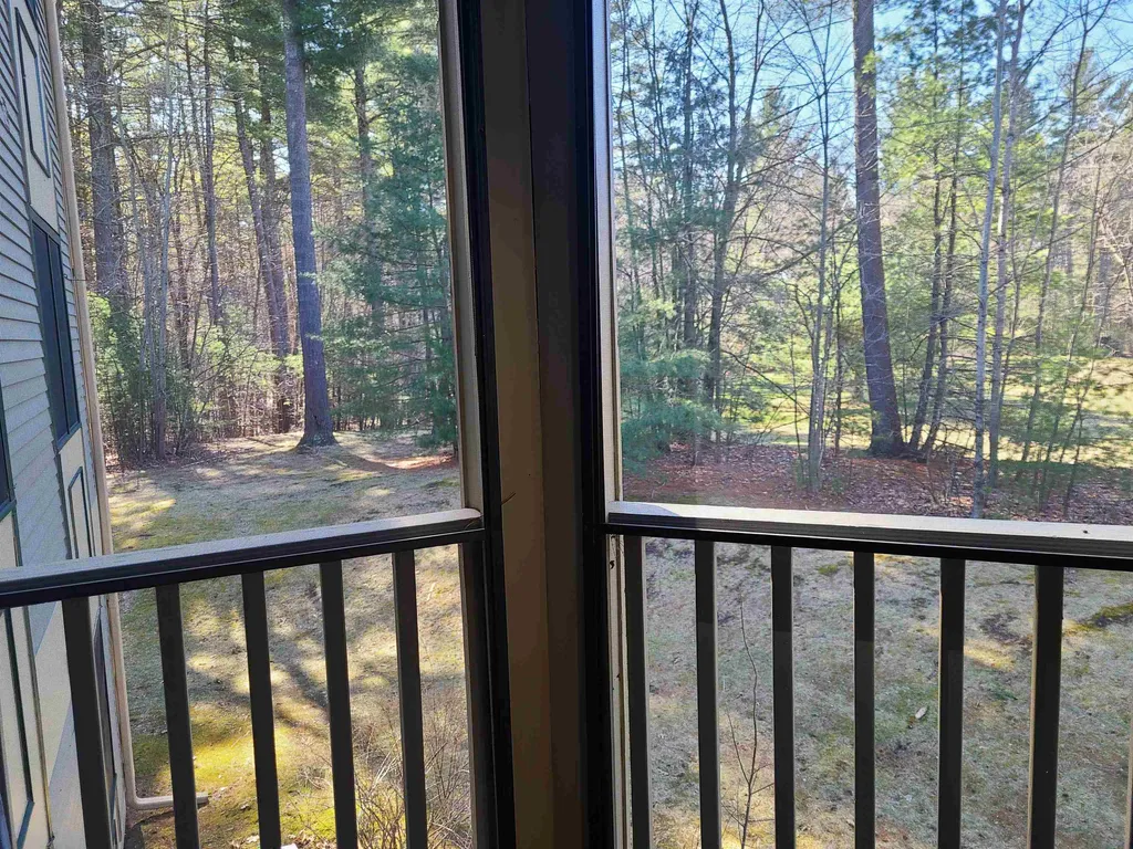 2 Mayfair Lane Nashua NH 03063