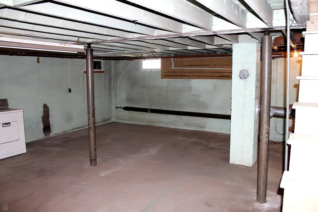6 Lafayette Street Allenstown NH 03275