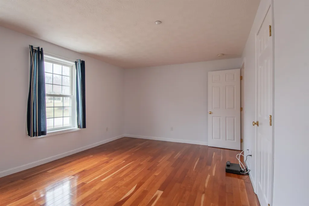 26 Park Lane Hooksett NH 03106