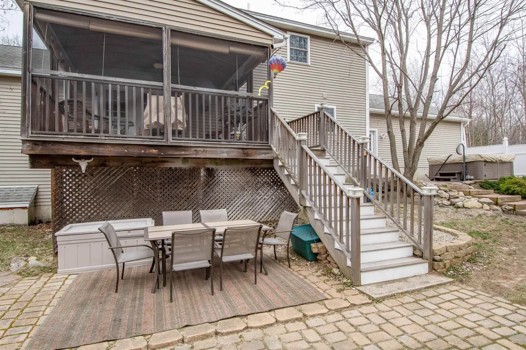 26 Park Lane Hooksett NH 03106
