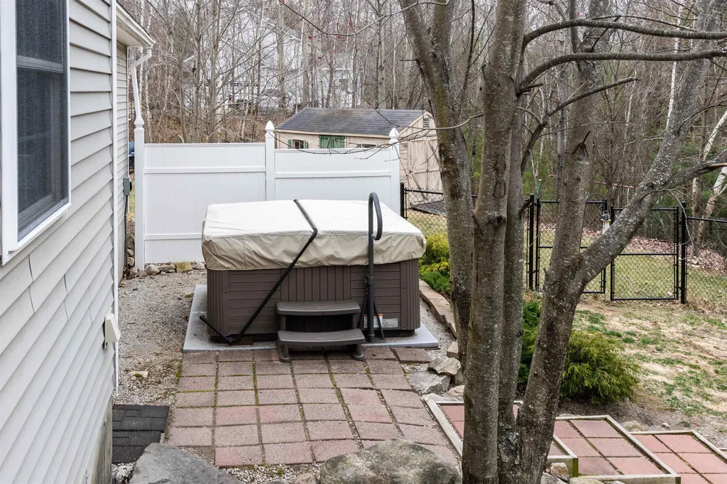 26 Park Lane Hooksett NH 03106