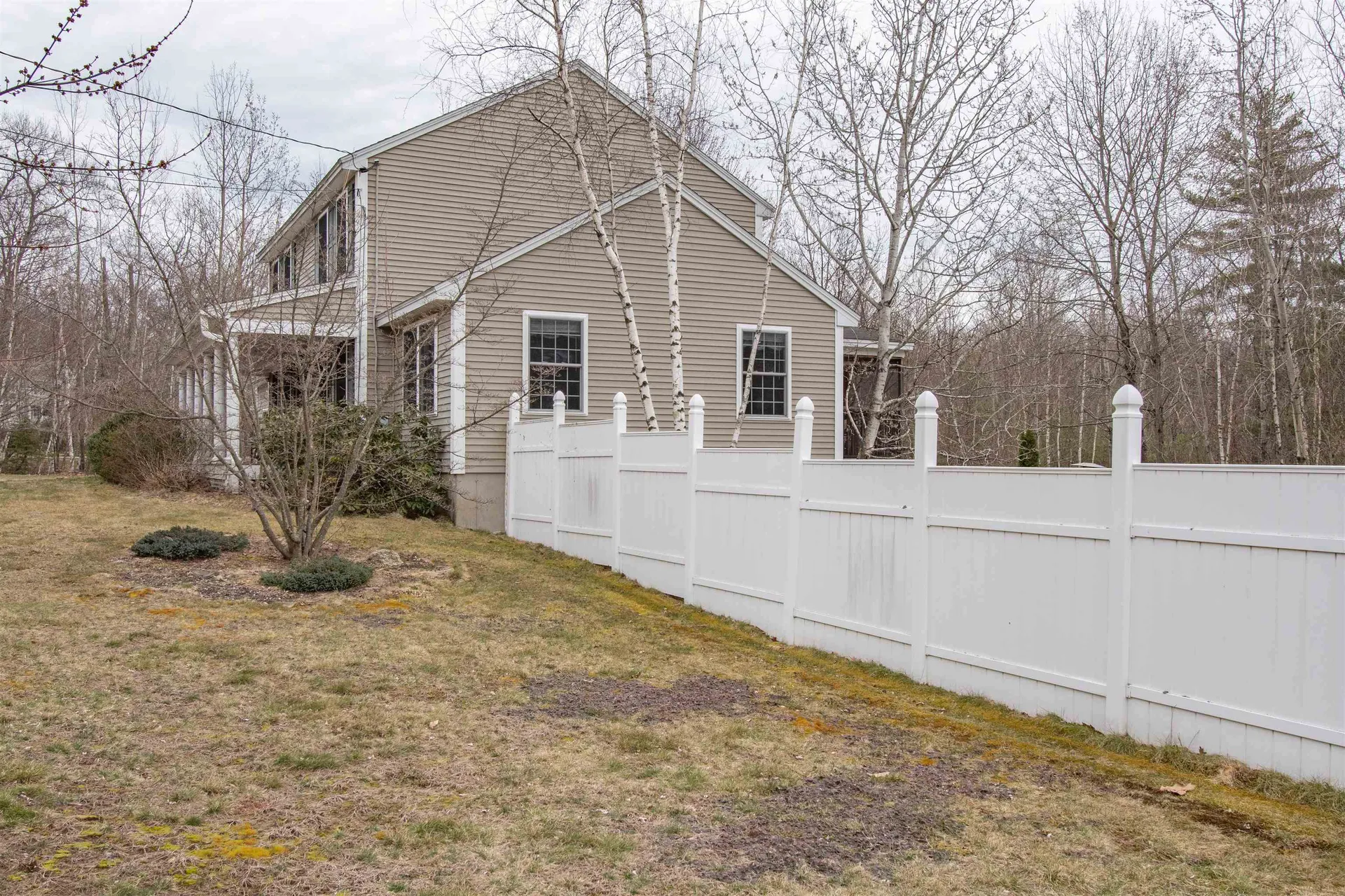 26 Park Lane Hooksett NH 03106