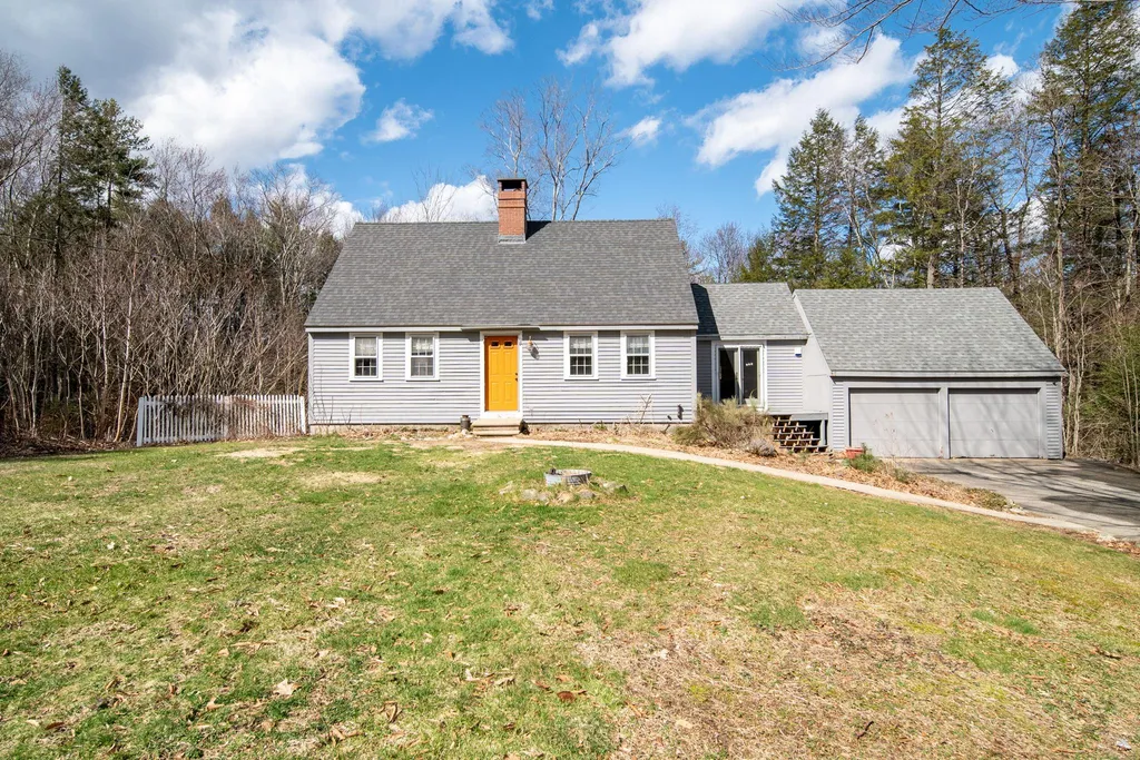 11 Ridgewood Drive Kingston NH 03848