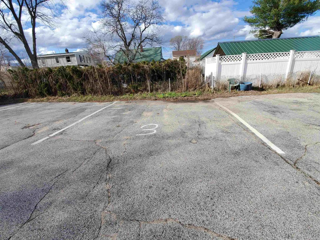 164 Maple Street Manchester NH 03103