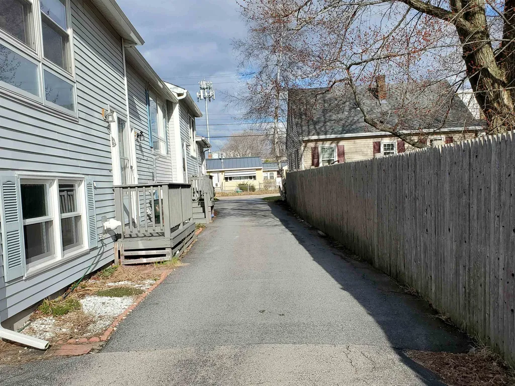 164 Maple Street Manchester NH 03103