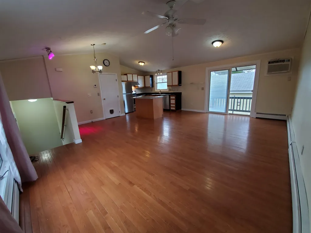 164 Maple Street Manchester NH 03103