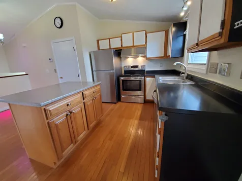 164 Maple Street Manchester NH 03103