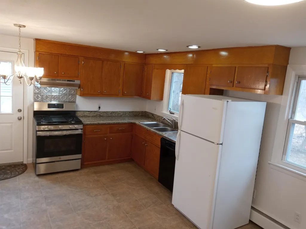 31 Beaver Street Nashua NH 03063
