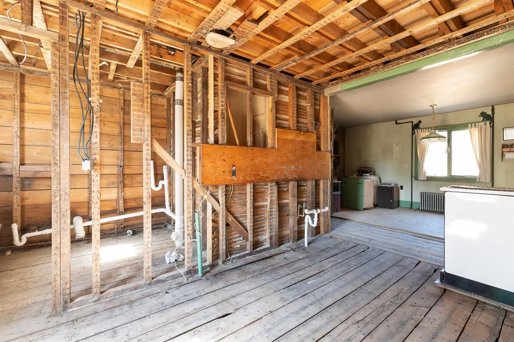 3610 West Side Road Conway NH 03818