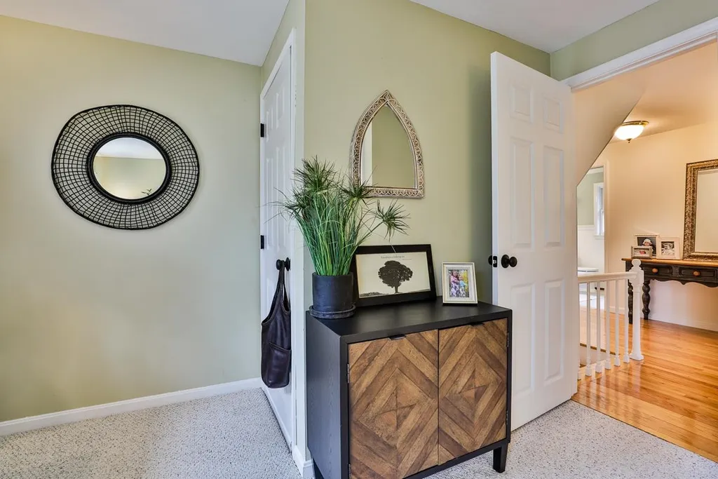 102 Blueberry Road Windham NH 03087