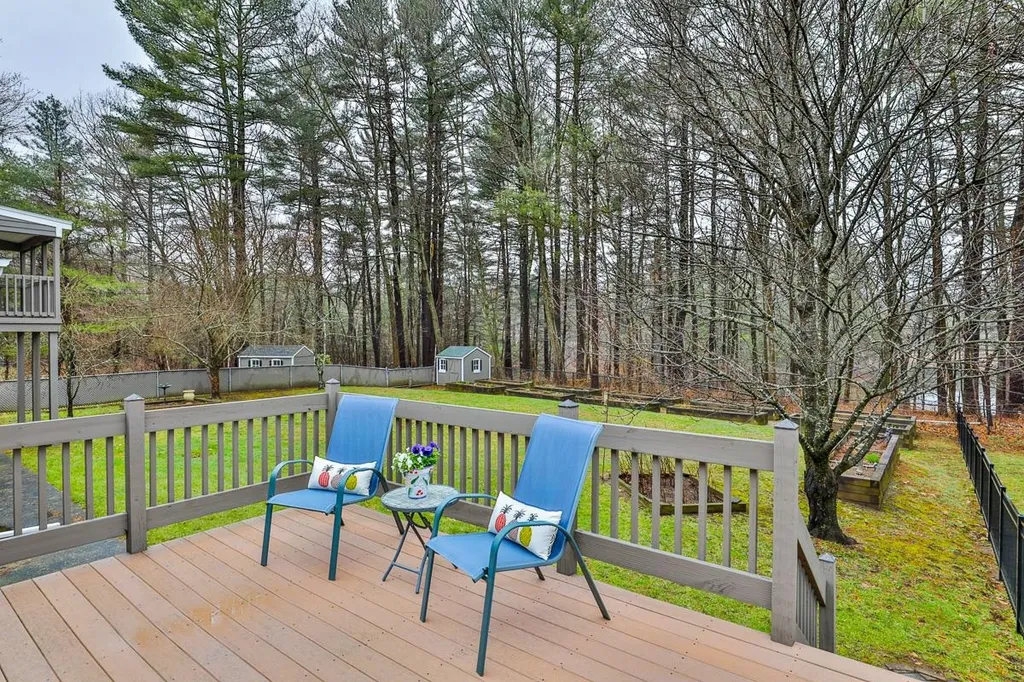 102 Blueberry Road Windham NH 03087