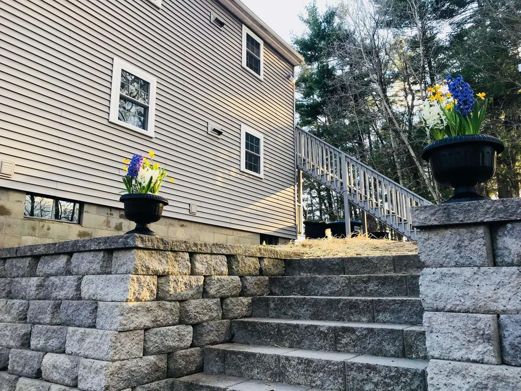 44-46 Atwood Road Pelham NH 03076