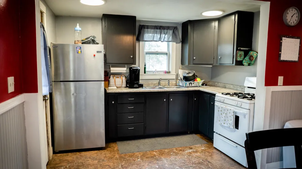 9 Hartford Street Claremont NH 03743