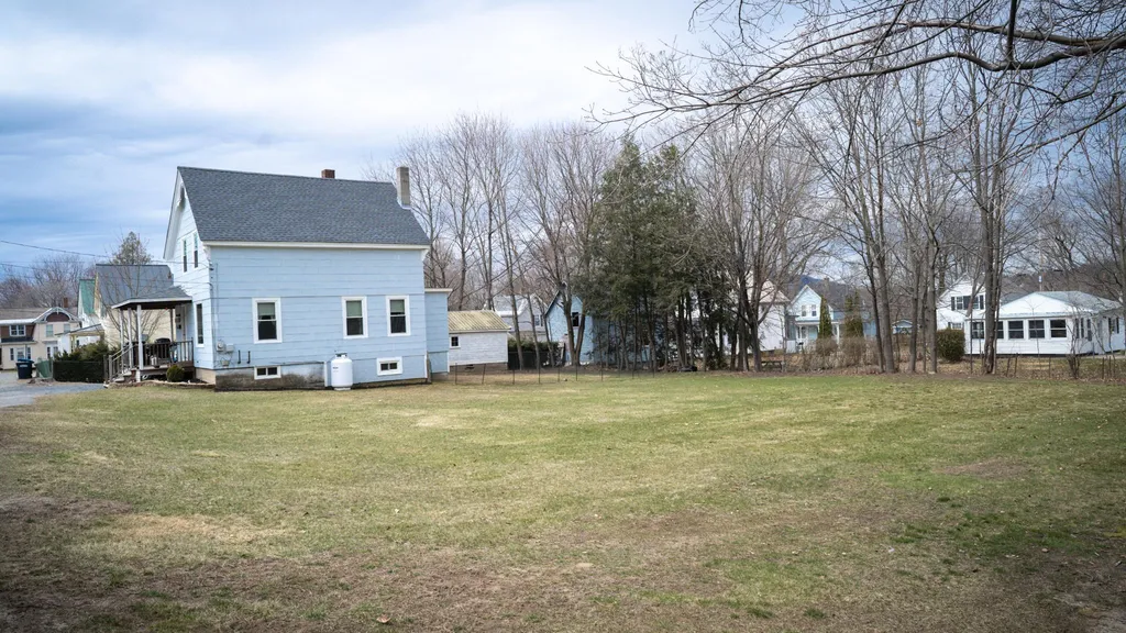 9 Hartford Street Claremont NH 03743