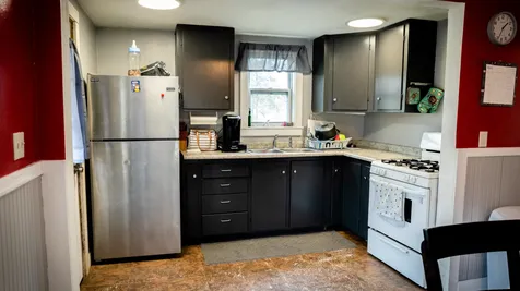 9 Hartford Street Claremont NH 03743