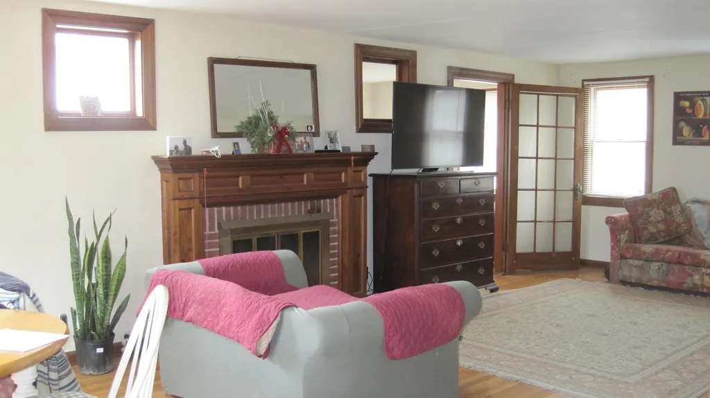 123 Turtle Pond Road Lee NH 03861