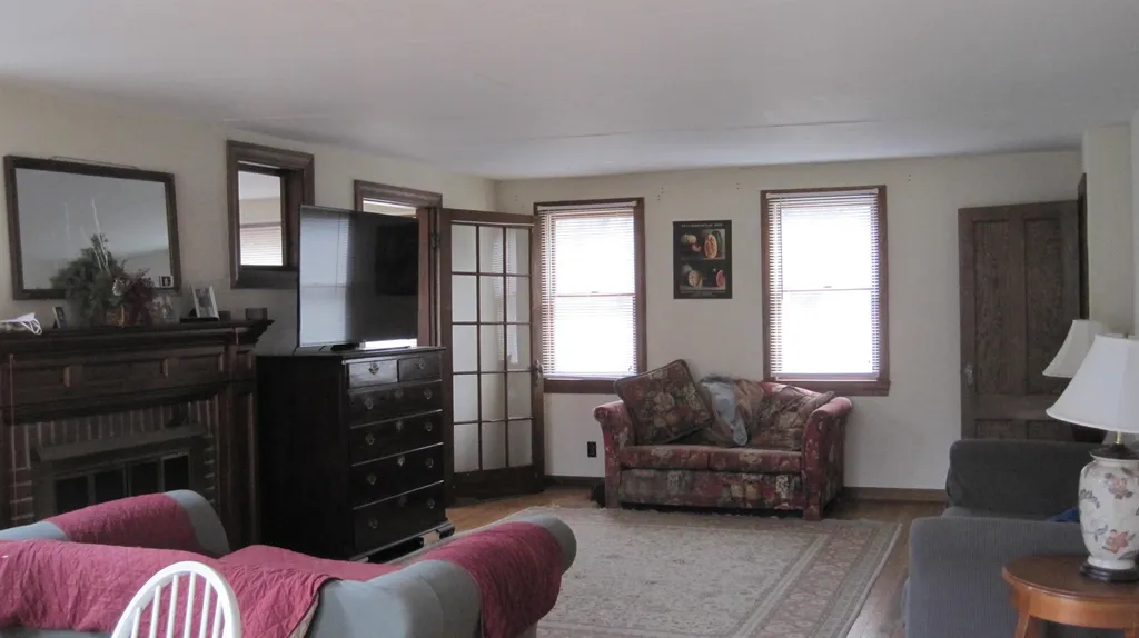 123 Turtle Pond Road Lee NH 03861