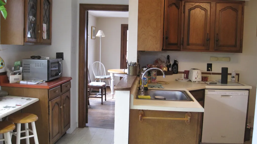 123 Turtle Pond Road Lee NH 03861