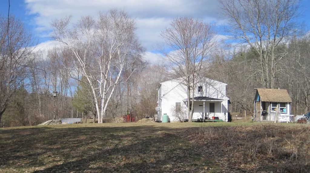 123 Turtle Pond Road Lee NH 03861