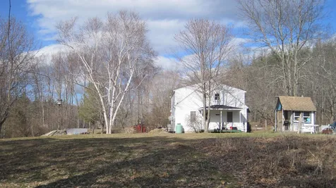 123 Turtle Pond Road Lee NH 03861