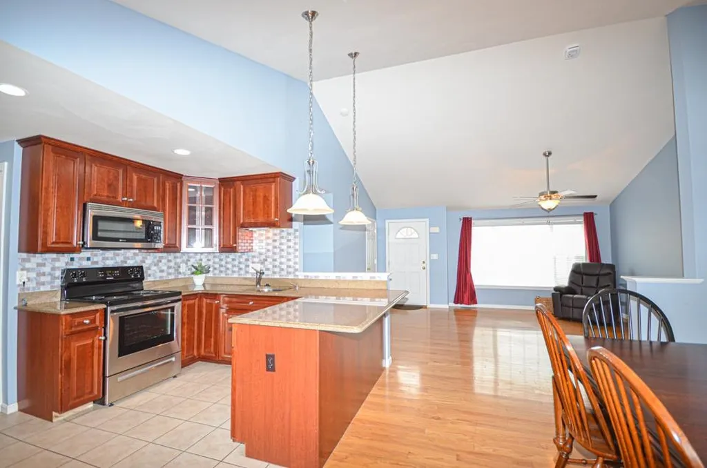 2 Dogwood Drive Hooksett NH 03106
