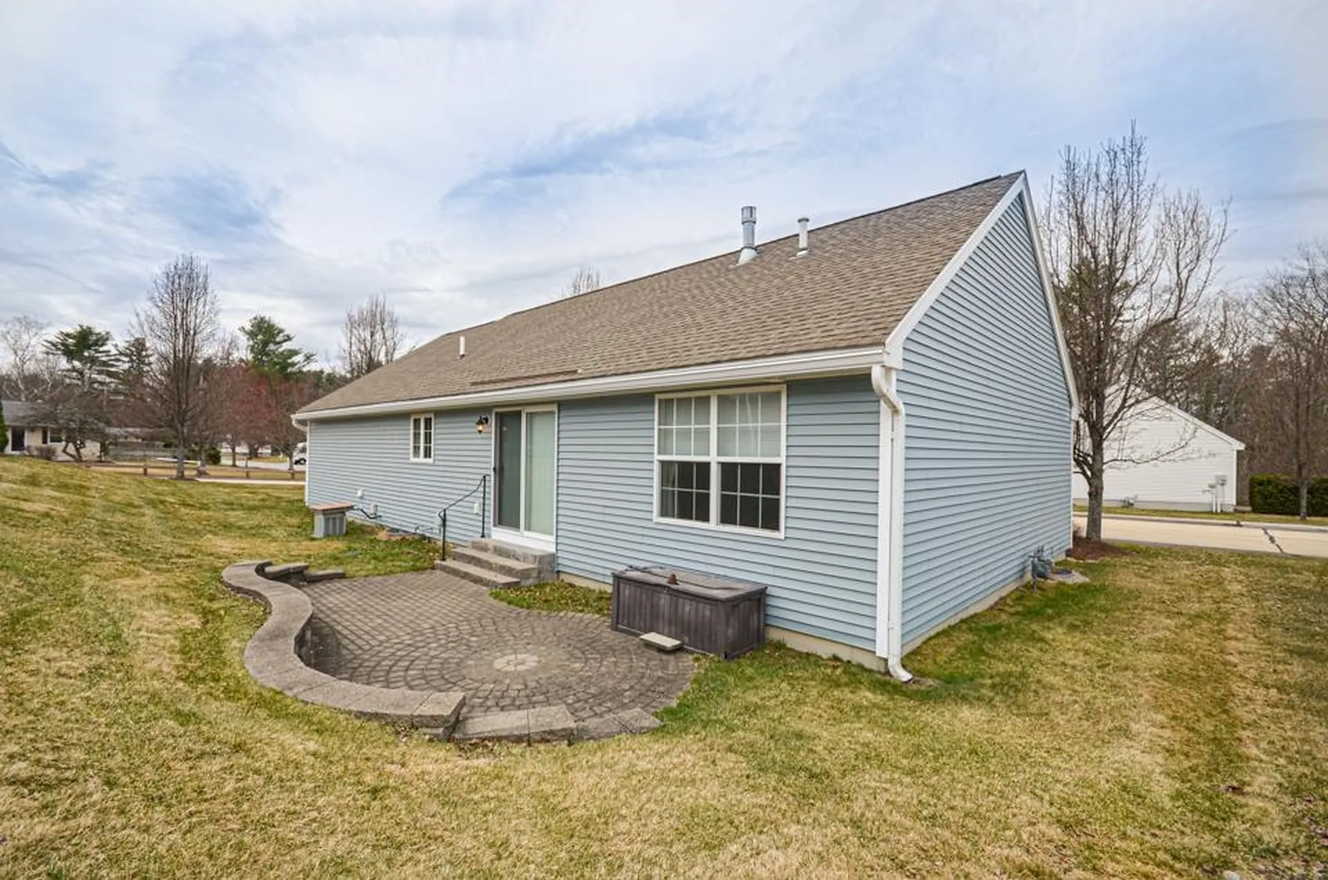 2 Dogwood Drive Hooksett NH 03106