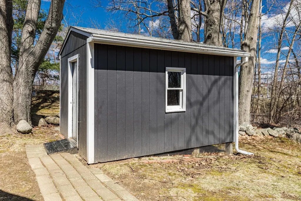 30 Coakley Road Portsmouth NH 03801