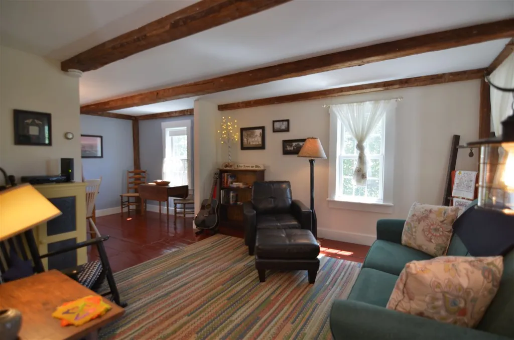 18 N Wilmot Road Wilmot NH 03287