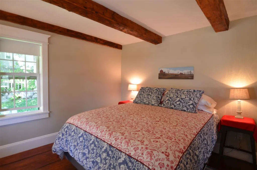 18 N Wilmot Road Wilmot NH 03287