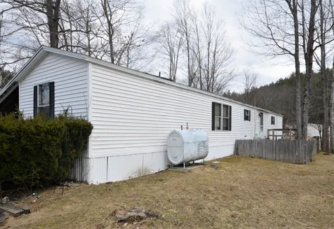 12 Birch Place Plymouth NH 03264