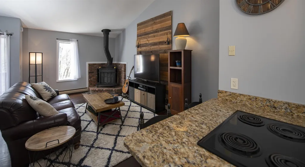401 Old Quechee Road Hartford VT 05059