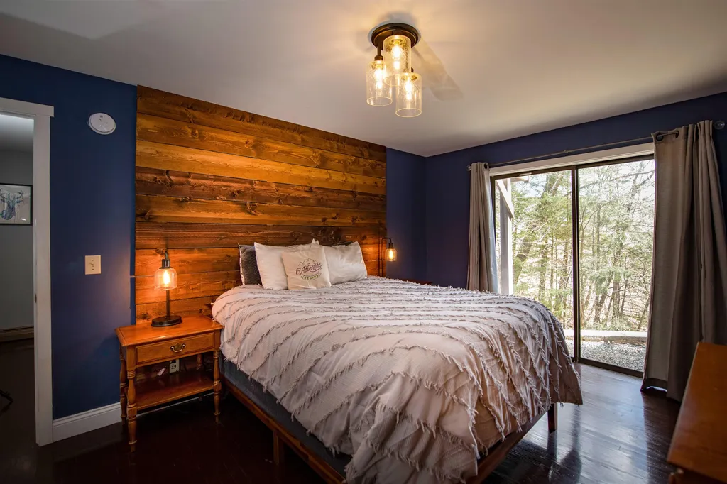 401 Old Quechee Road Hartford VT 05059
