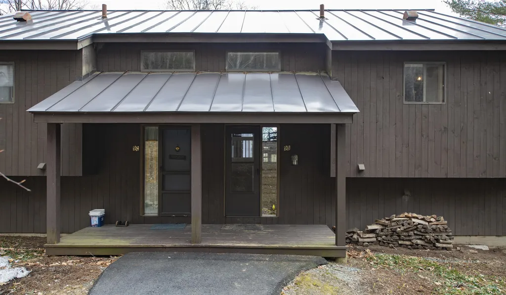 401 Old Quechee Road Hartford VT 05059