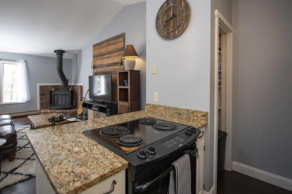 401 Old Quechee Road Hartford VT 05059