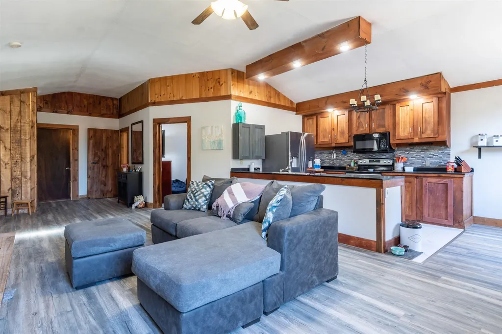 371 - 373 East Mountain Road Newport NH 03773