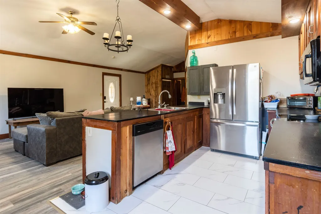 371 - 373 East Mountain Road Newport NH 03773